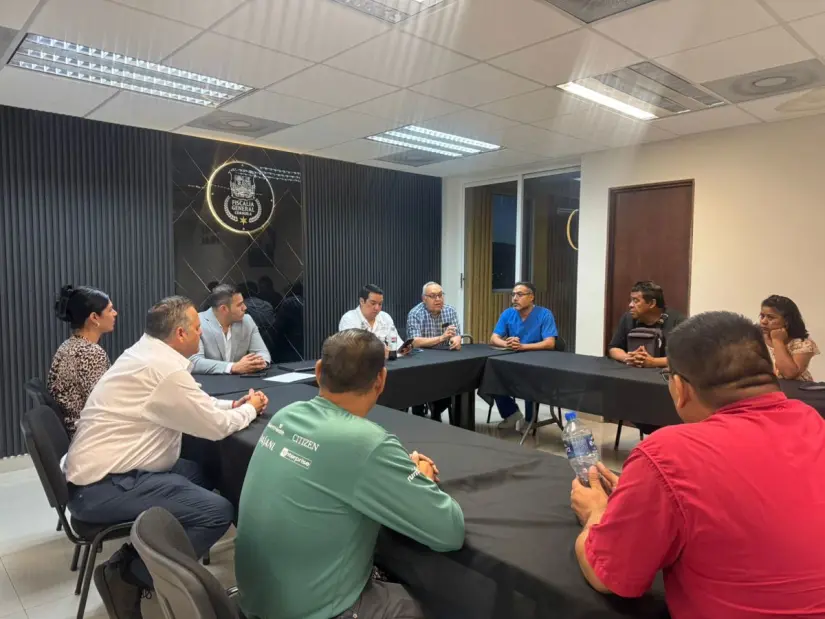 FGE se compromete a dar espacio a las denuncias de afectados por el hotel / Foto: Marco Juárez