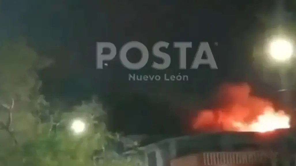 Domicilio en Monterrey sufre incendio por descuido en la cocina