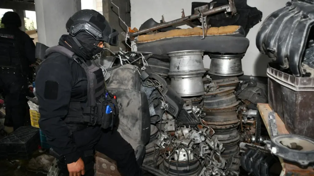 Operación Fortaleza en Edomex asegura 21 inmuebles, 20 vehículos y 66 toneladas de autopartes