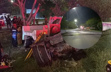 Cerrado un tramo del periférico de Mérida por un accidente entre una camioneta y un tractocamión
