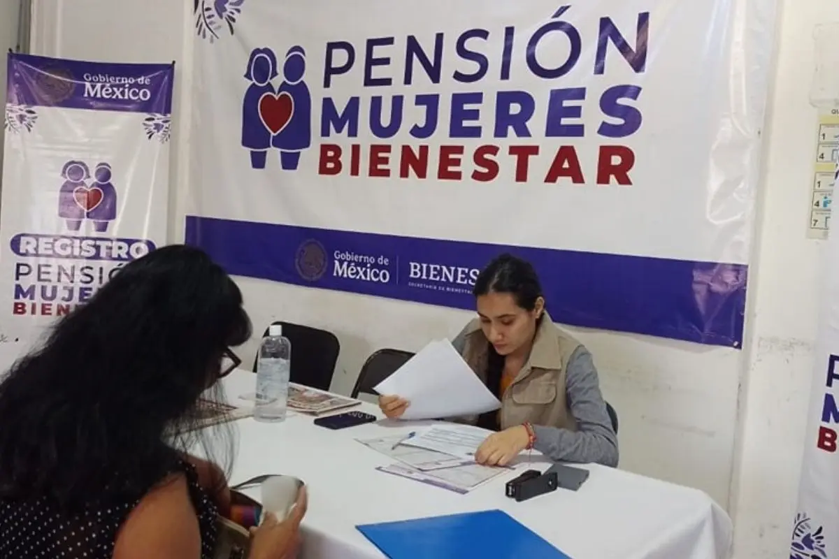 Proceso de inscripción de la Pensión Mujeres Bienestar.   Foto: Delegación de Programas para el Bienestar Colima