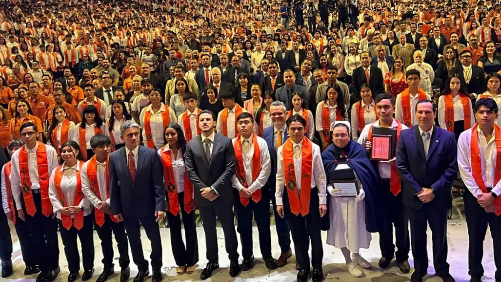 Samuel García impulsa a jóvenes del CONALEP con créditos para iniciar sus negocios