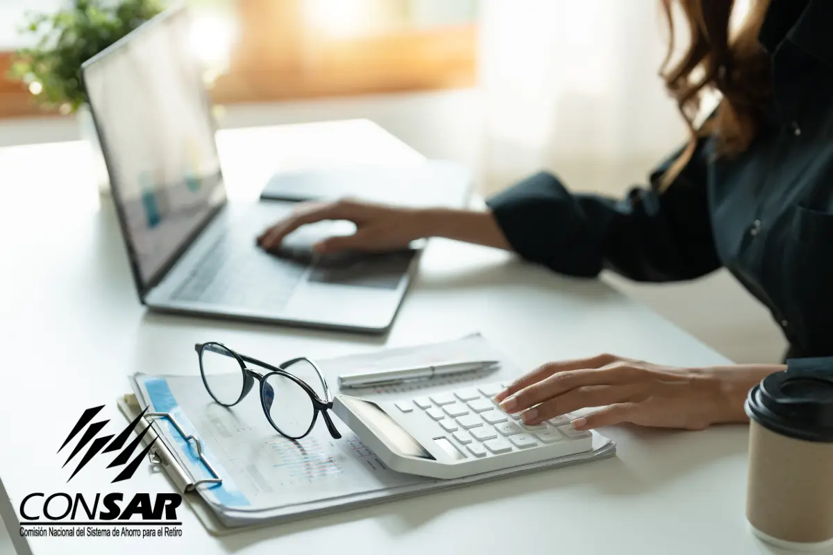 Conocer los pasos para abrir una cuenta de Afore es fundamental para los trabajadores independientes que desean cuidar su ahorro. Foto: Canva