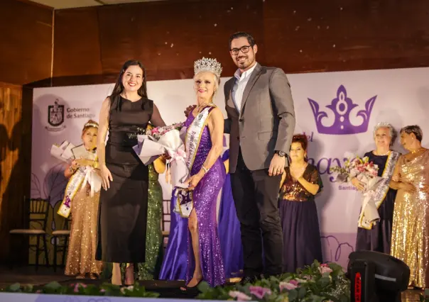 David de la Peña corona a Magda Guerra como Reina del Adulto Mayor 2025 en Santiago