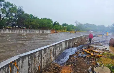 Gobierno de Guadalupe supervisa avances de la obra hidráulica en el Arroyo de las Tinajas
