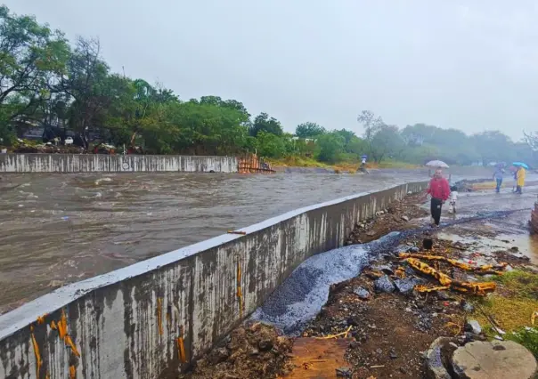 Gobierno de Guadalupe supervisa avances de la obra hidráulica en el Arroyo de las Tinajas