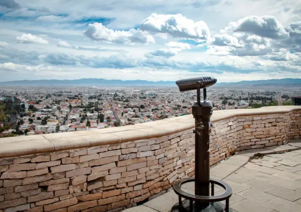 ¿Qué tipo de alimentos y bebidas venden en el mirador más famoso de Durango?