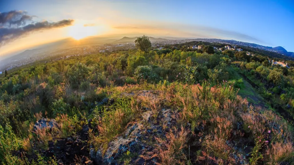 Descubre el mirador secreto en CDMX con vista al Ajusco, el Popocatépetl y el Iztaccíhuatl