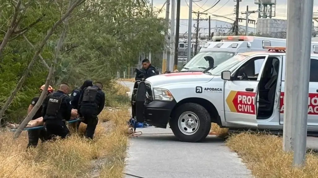 Mujer mayor sobrevive a caída en el río Pesquería en Apodaca