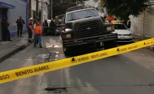 Pipa cae en socavón en Benito Juárez; calles permanecen cerradas por reparaciones