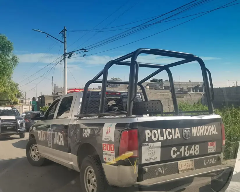 Arribo de autoridades tras llamado al sistema de emergencia 911 / Foto: Marco Juárez 