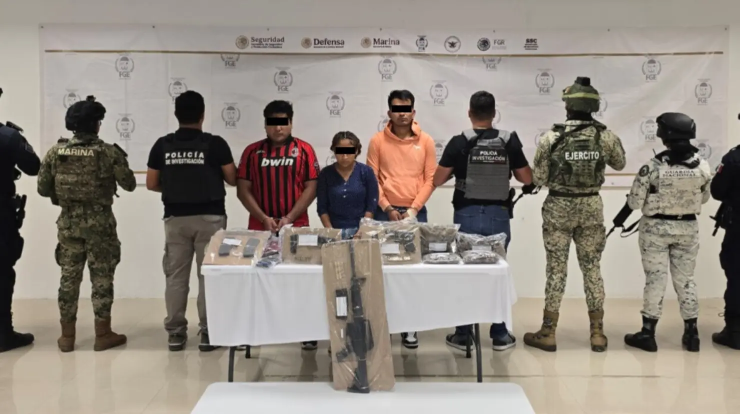 Detienen en Quintana Roo a ocho personas armados ligados al CJNG. Foto: FGE Quintana Roo