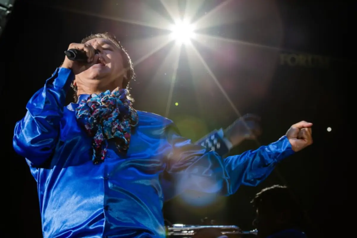 El Divo de Juárez que transformó la música y el corazón de México (Foto: IG @soyjuangabriel_ / Canva)