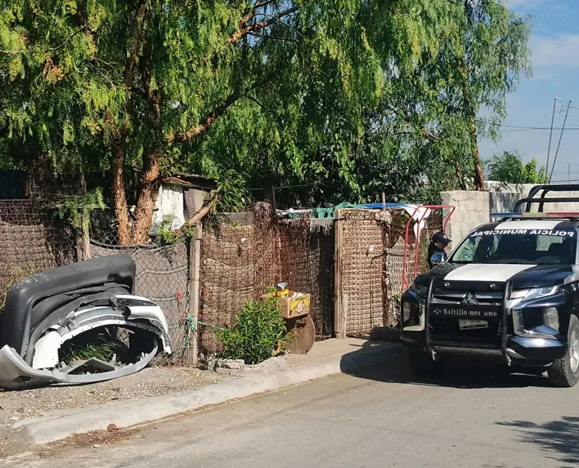 Hombre atenta contra su vida en la  Colonia Postal Cerritos en Saltillo / Foto: Marco Juárez 