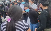 VIDEO | Feministas bloquean Cuauhtémoc tras desalojo de mercaditas en Benito Juárez