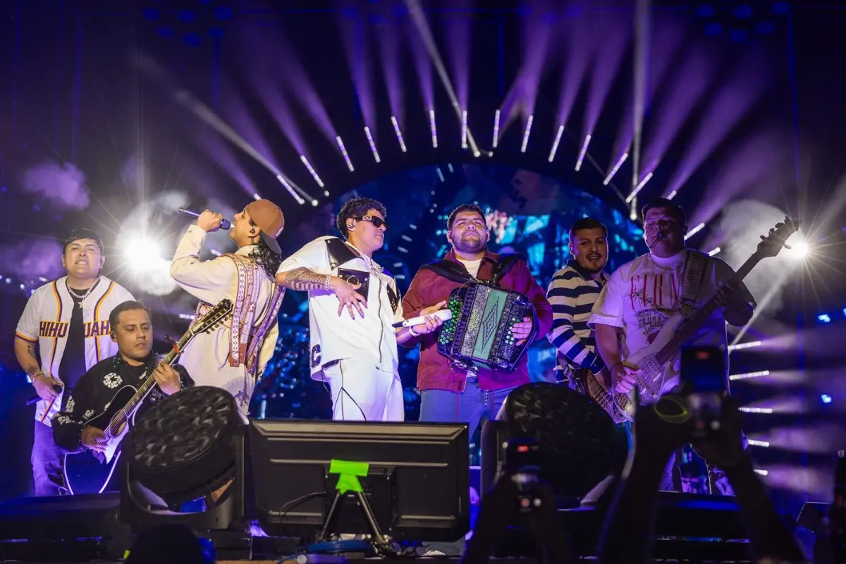 Grupo Firme le cortan el audio durante el Palenque de Mexicali Foto: Especial