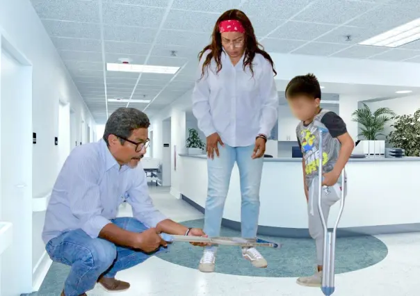 Los Cabos: buscan ayuda con prótesis para un niño que perdió la pierna en un accidente