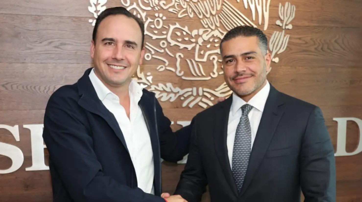 Manolo Jiménez junto a Omar García Harfuch. (Fotografía: Manolo Jiménez)