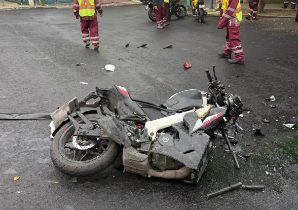 Motociclista sale proyectado tras fuerte choque en la alcaldía Cuauhtémoc