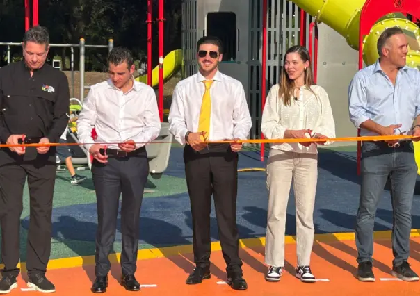 Samuel García inaugura nueva área de juegos infantiles en Parque Fundidora
