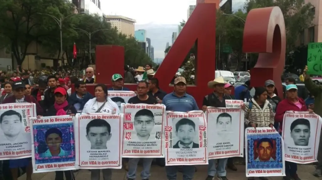 ¿Por qué Vidulfo Rosales renunció como abogado de los padres de los normalistas de Ayotzinapa?