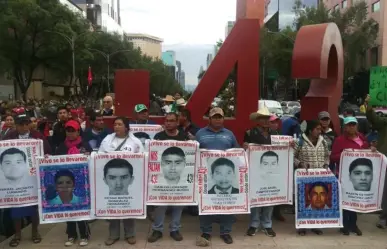 ¿Por qué Vidulfo Rosales renunció como abogado de los padres de los normalistas de Ayotzinapa?