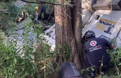 Conductor muere tras volcadura de tráiler en Montemorelos