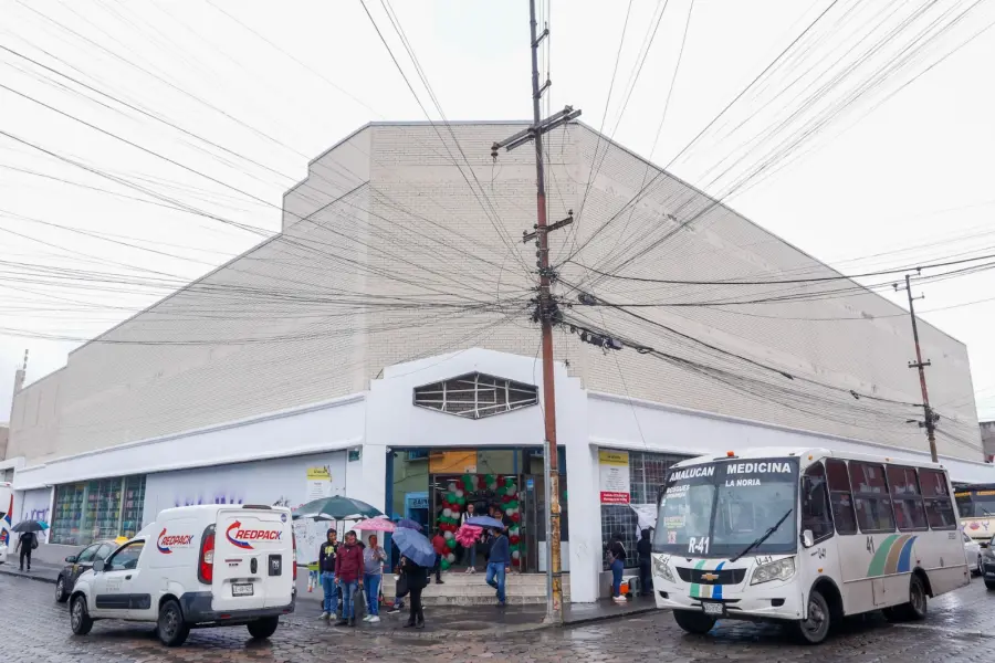 Clausuran megatienda china en centro de Puebla; van 17 cierres en el año