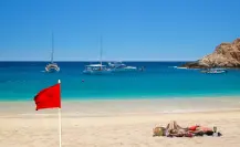 3 playas de Los Cabos con bandera roja: aquí está prohibido bañarse