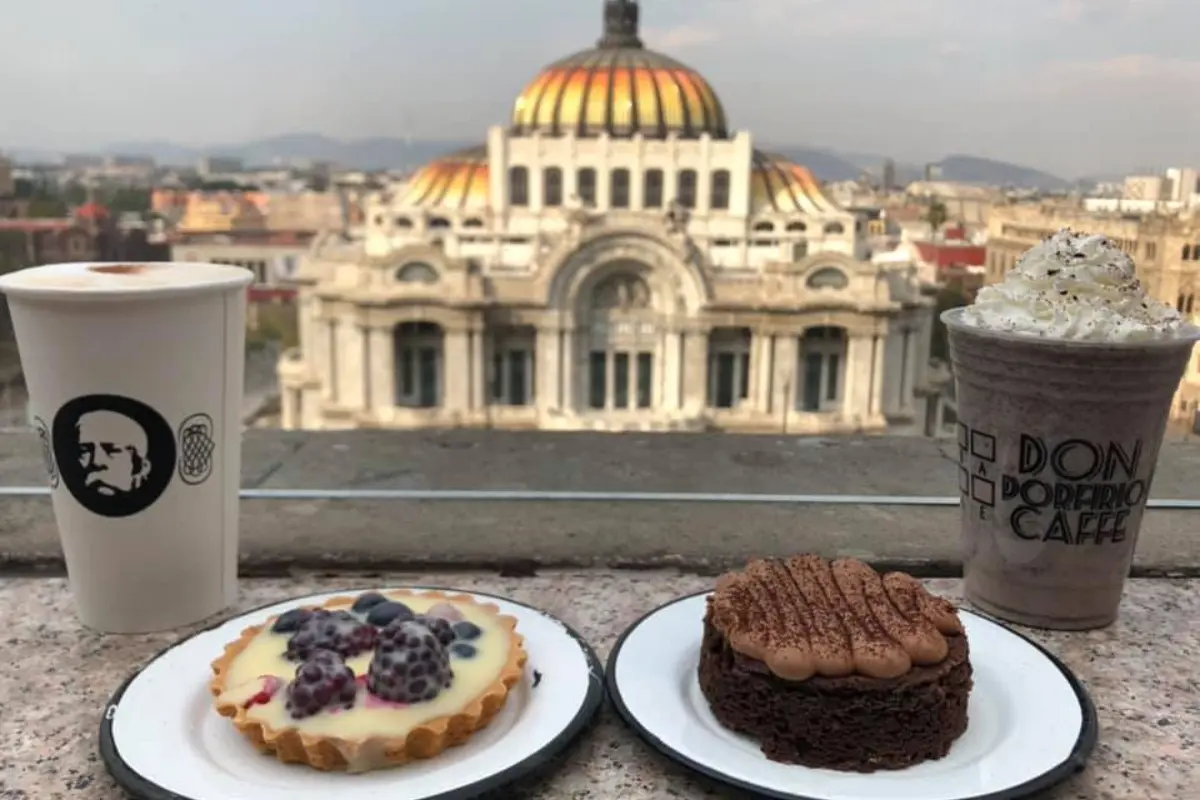 Café Finca Don Porfirio frente a Bellas Artes. Foto: @Facebook FincaDonPorfirio | Canva