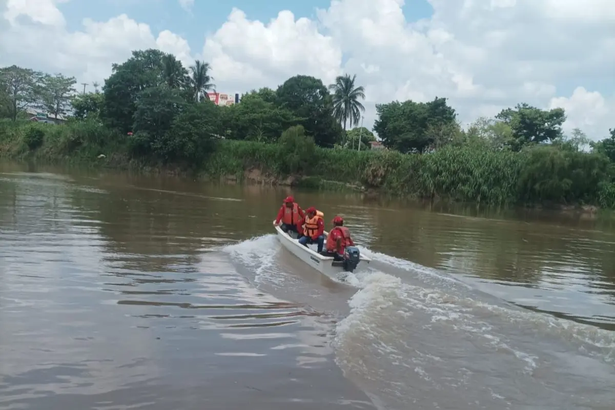Lancha en río de Tabasco Foto: Armando de la Rosa