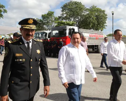 Reconocen el trabajo de los bomberos y paramédicos de Yucatán