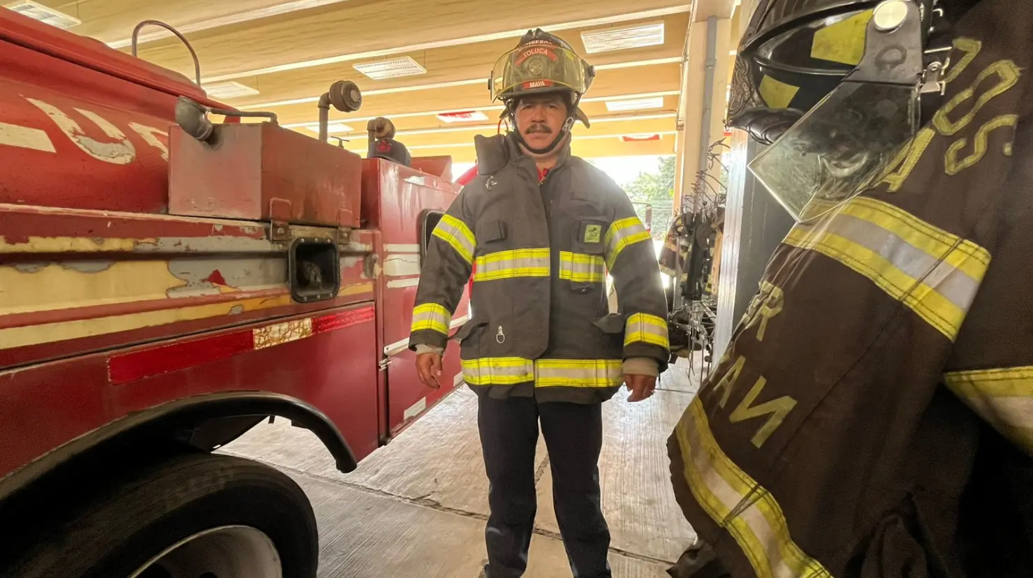 José Luis Cepeda Ruiz, primer oficial de la Estación Central de Bomberos Toluca. Imagen: Alberto Dzib
