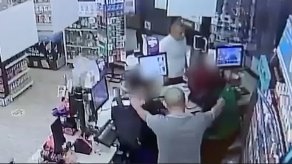 Ola de asaltos en Monterrey: “Los Pelones” roban 3 tiendas
