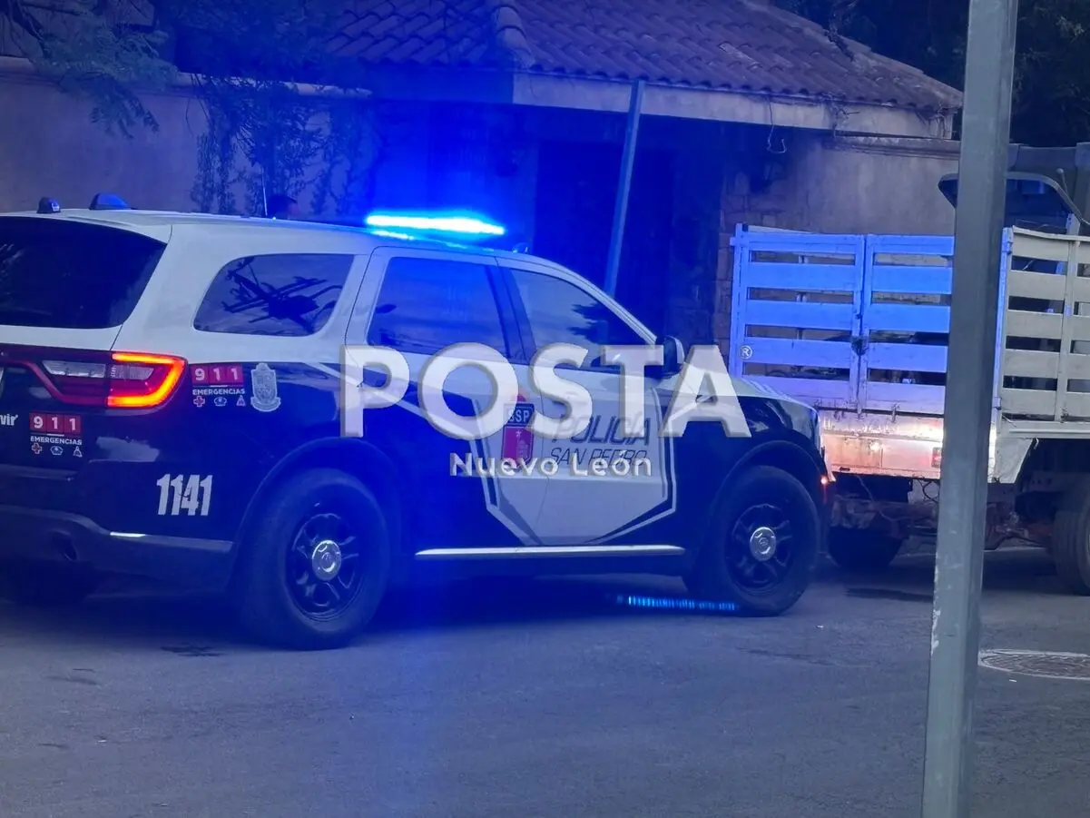 El incidente tuvo lugar en una residencia ubicada en la calle Río Presas, a unos pasos de Río Sena, en San Pedro Garza García. Foto: POSTA.