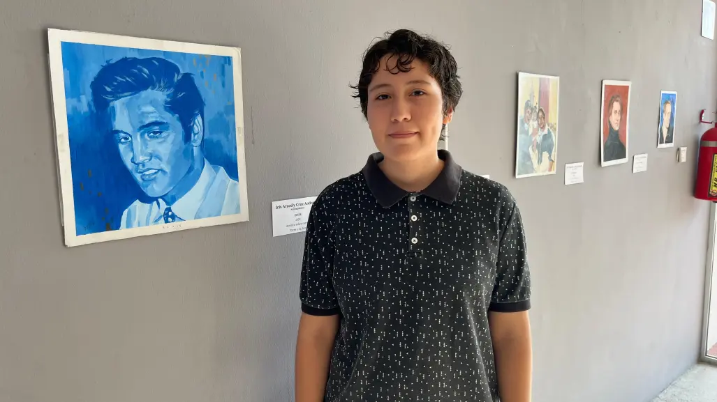 Joven de Escobedo debuta como artista con exposición "Pinceladas: luz y sombras"