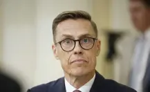 Presidente de Finlandia asegura que Trump está frustrado por acciones de Putin