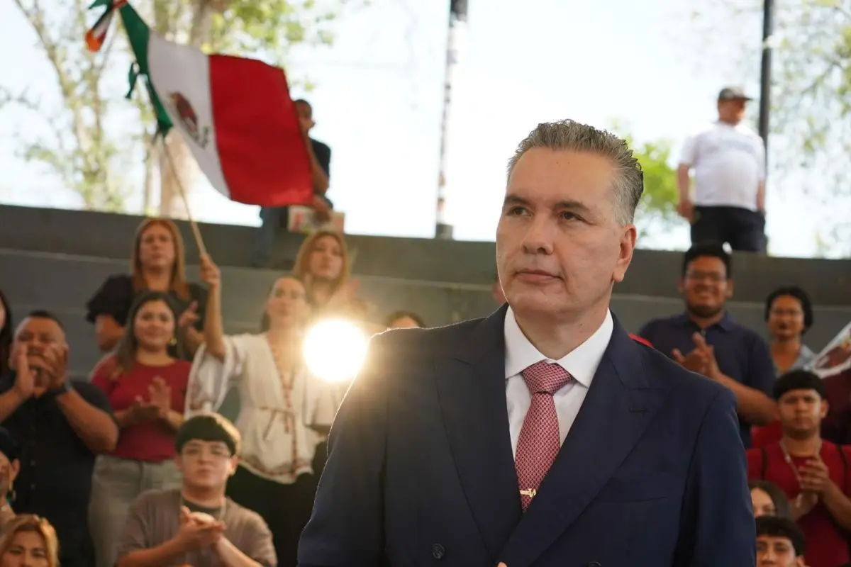Senador por Nuevo León, Waldo Fernández.