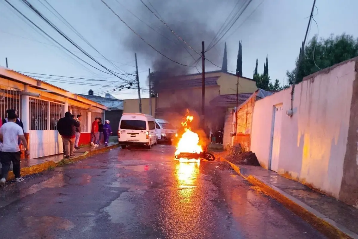Vehículos incendiados Foto: RRSS