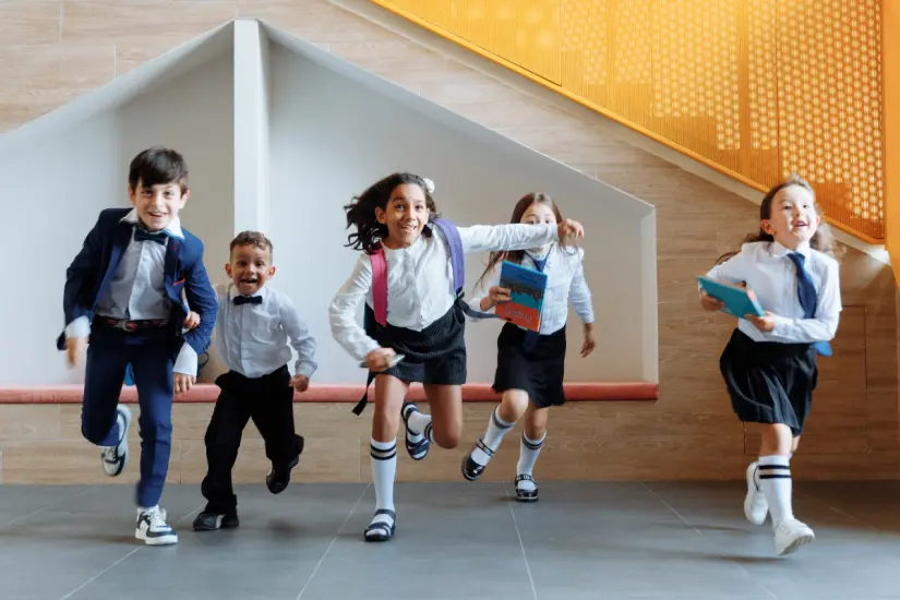 Recientemente, la SEP proporcionó información sobre el regreso a clases 2025 en el contexto del Informe de Gobierno. Foto: Canva