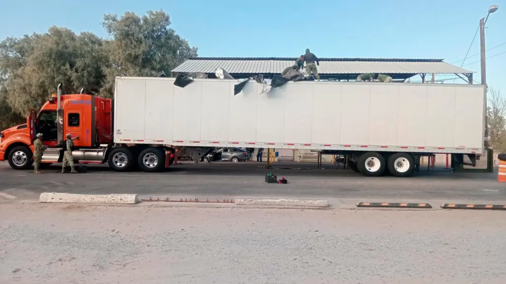 Aseguran en Sonora más de mil paquetes con presunta cocaína ocultos en tractocamión