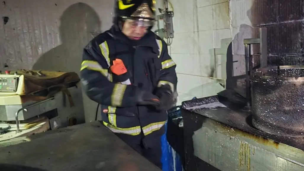 VIDEO | Se registra incendio en Parque Delta en CDMX; desalojan centro comercial