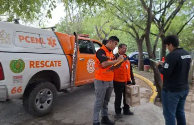 Protección Civil Nuevo León rescata a familia de patos en Monterrey