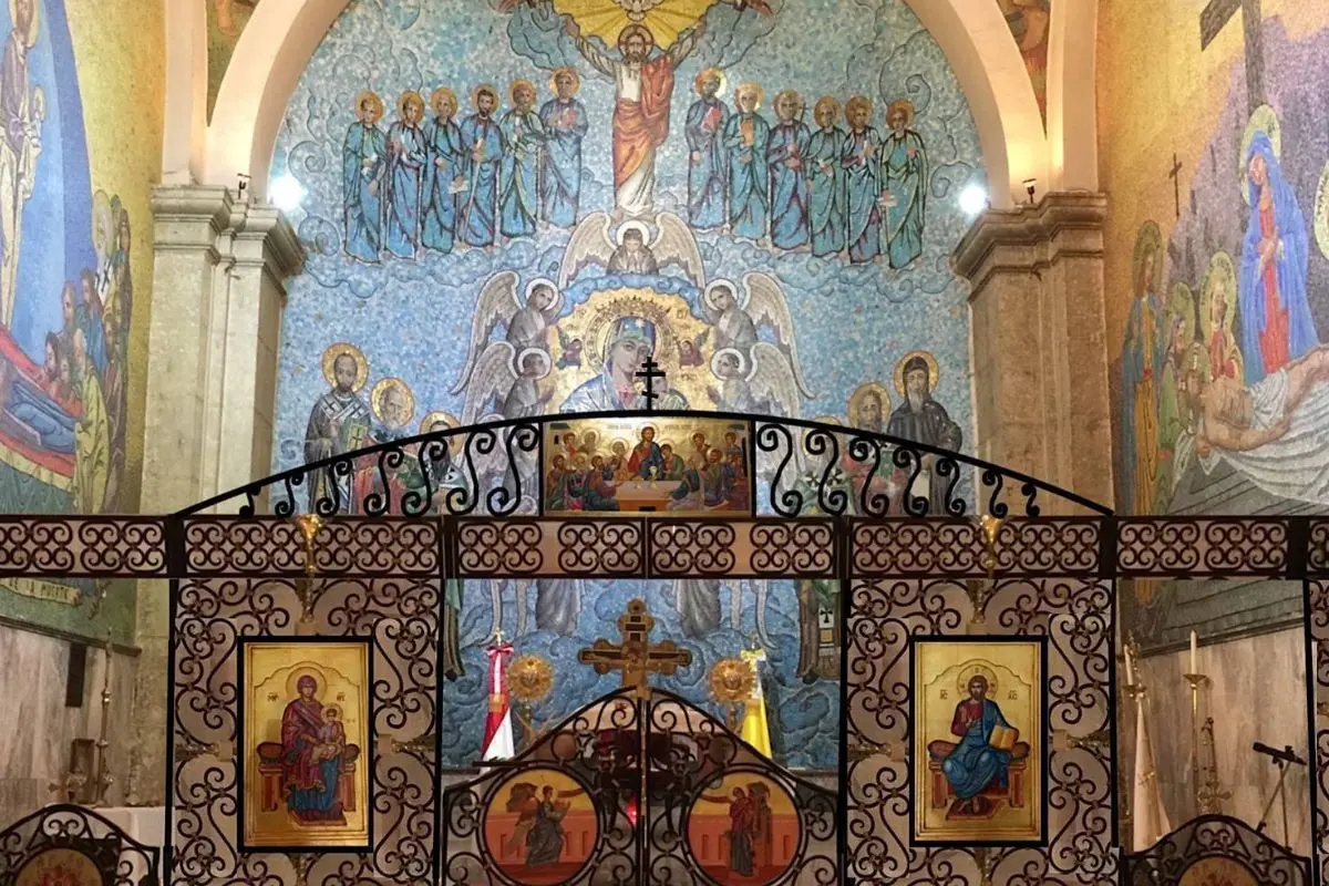 Interior de la Catedral Greco Católica Melquita de México en CDMX. Foto: Facebook (Santa Iglesia Catedral De Porta Coeli)