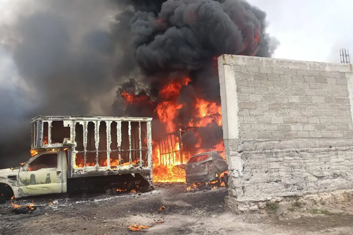 Incendio el predio de Coyotepec, Edomex. Foto: FB (EA sociedad y comunicaciones)