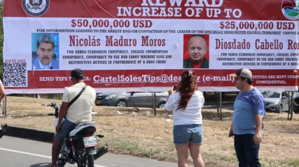 Colocan lona de Nicolás Maduro y Diosdado Cabello en los límites de Venezuela y Colombia