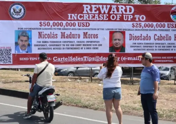 Colocan lona de Nicolás Maduro y Diosdado Cabello en los límites de Venezuela y Colombia