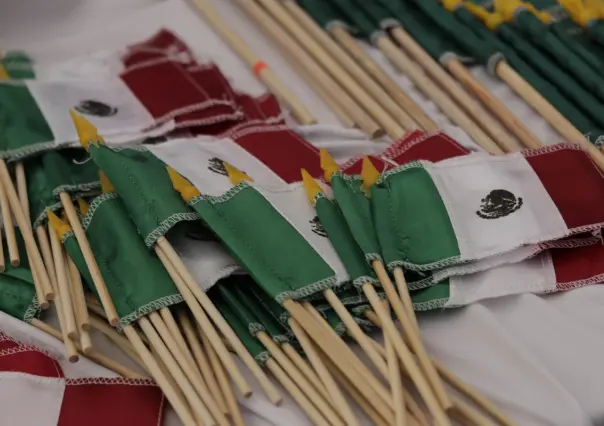 Este pueblo del Edomex es cuna nacional de la producción de banderas y casi nadie lo conoce