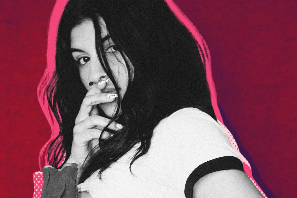 Cazzu se había mostrado reacia a iniciar una nueva relación amorosa tras su quiebre con Christian Nodal. FOTO: CANVA/IG: @cazzu