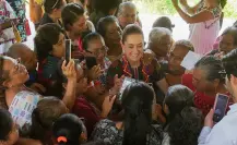 Claudia Sheinbaum rechaza regalo de exgobernador de Guerrero: no recibo regalos de ellos | VIDEO